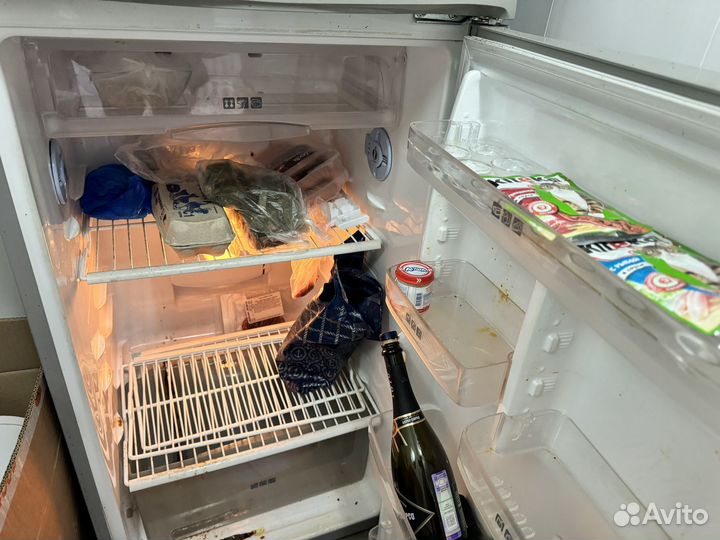 Холодильник Samsung двухкамерный