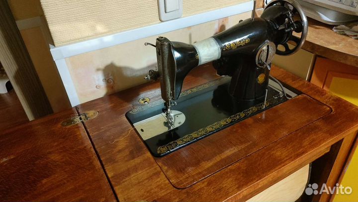 Швейная машинка