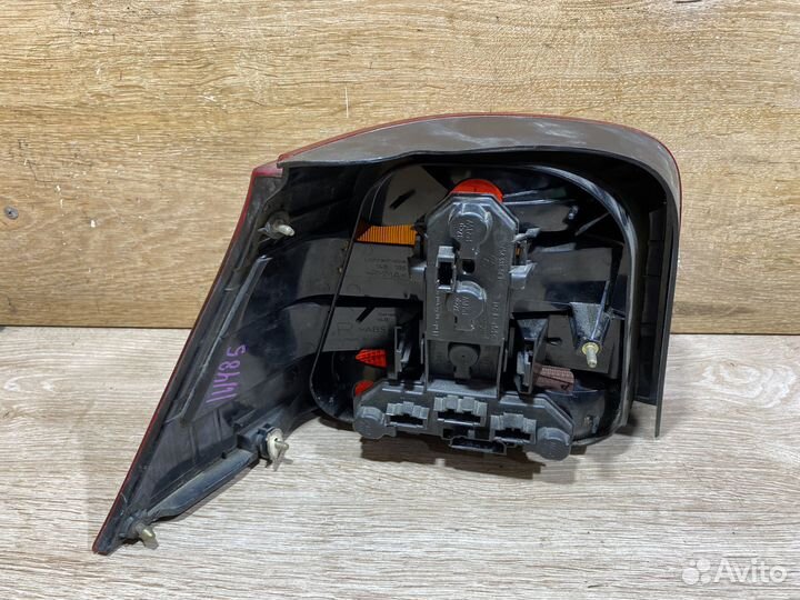 Фонарь задний правый Volkswagen Golf 4 Арт. 111485