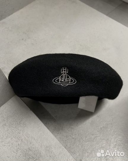 Vivienne Westwood берет черный