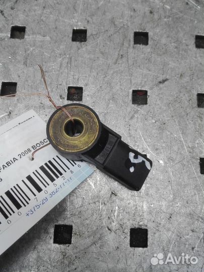 Датчик детонации Skoda Fabia