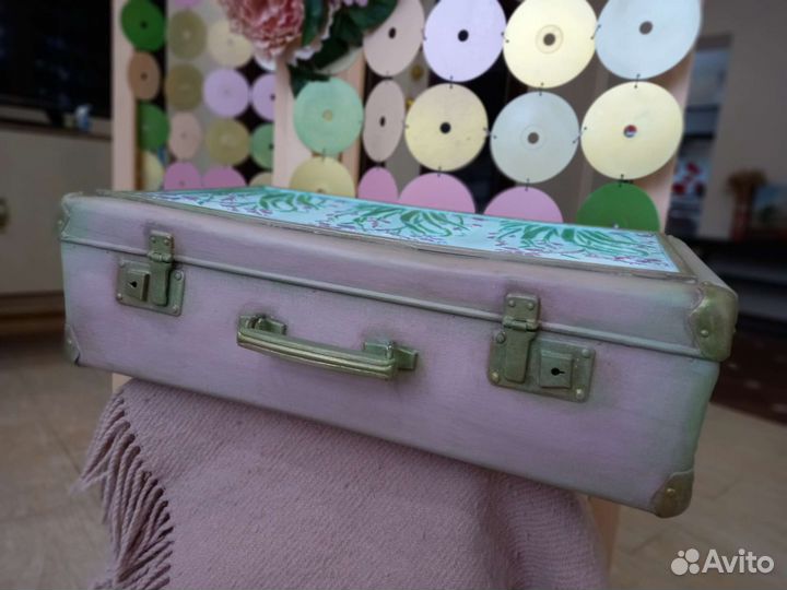 Подарок к любому празднику, ретро- чемодан