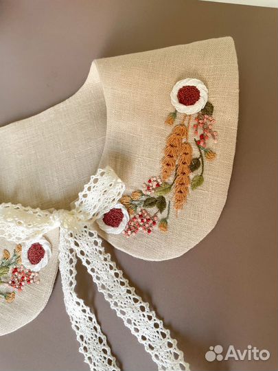 Воротничок с вышивкой на заказ