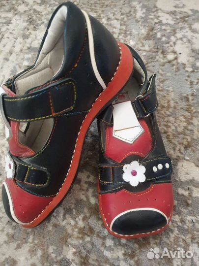 Сандали для девочки новые