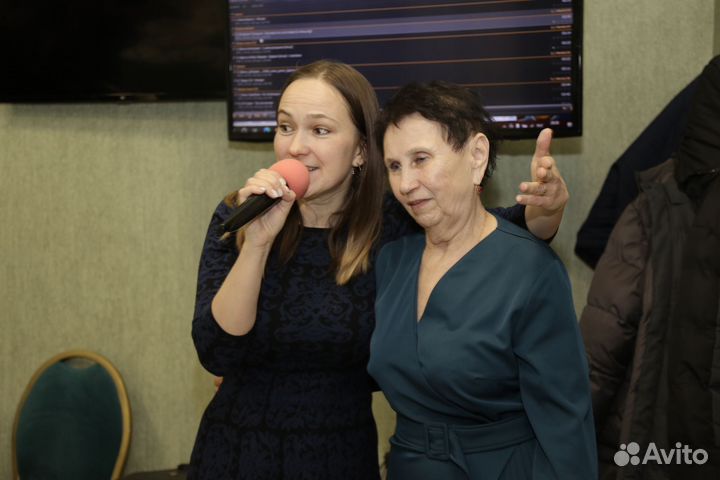 Ведущая и детский аниматор