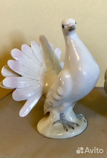 Фарфоровая статуэтка Голубь Sitzendorf Германия