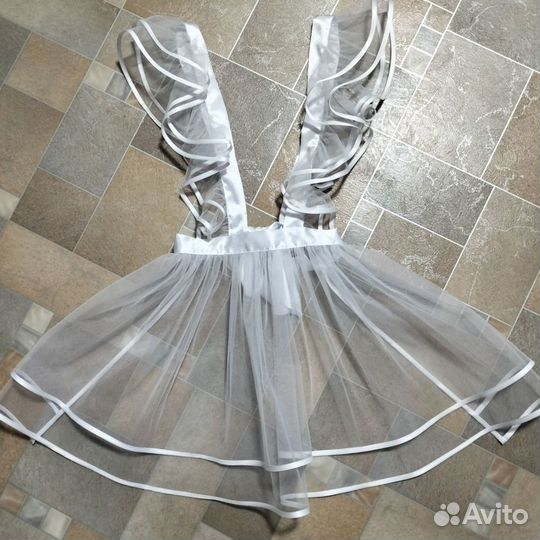 Белый школьный фартук