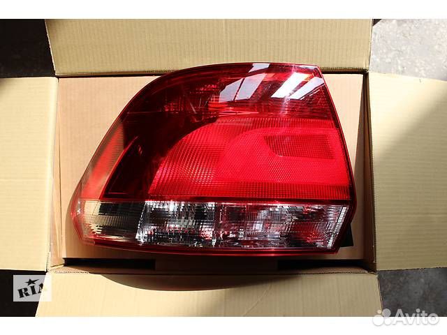 Фонарь задний левый Volkswagen Polo Sedan
