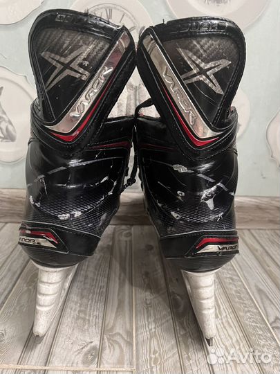 Коньки хоккейные