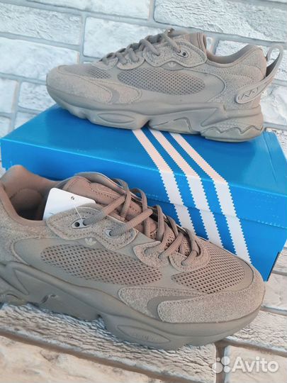 Кроссовки мужские adidas ozweego