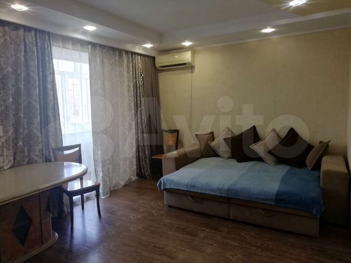 2-к. квартира, 52 м², 6/9 эт.