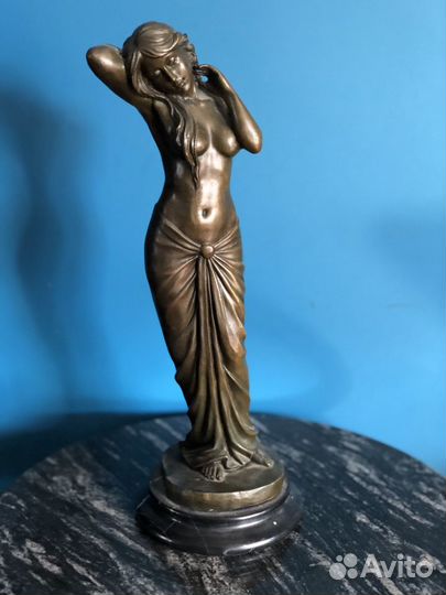 Статуэтка винтажная бронзовая 20-30е годы Германия