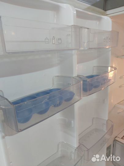 Серебристый холодильник LG NoFrost (190 см) /дд