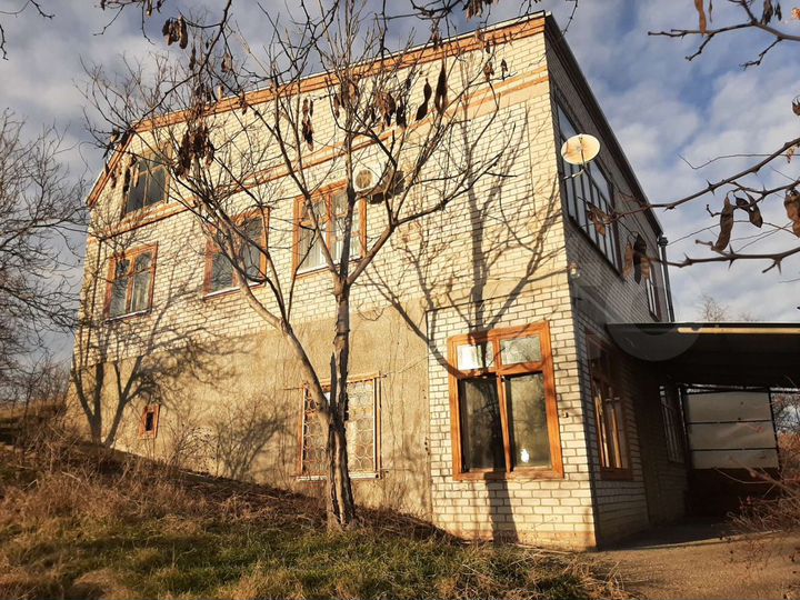 Дом 187 м² на участке 26 сот.