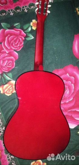 Акустическая гитара
