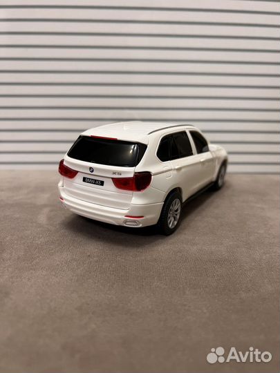 Модель машины бмв Х5