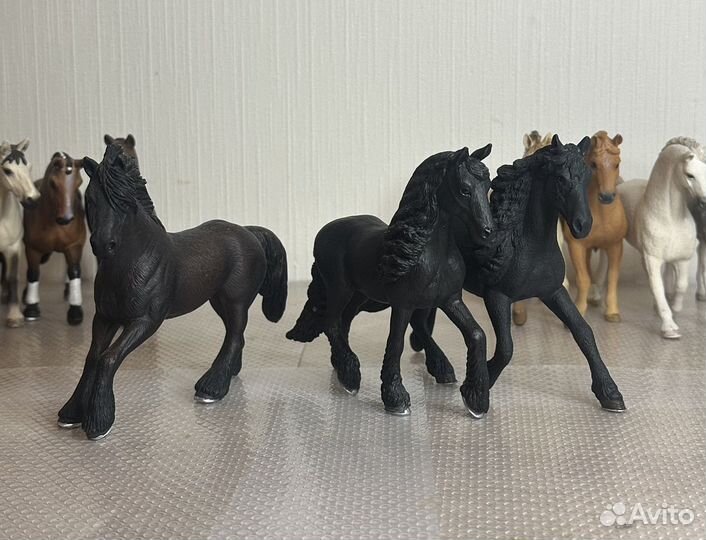 Фигурки лошадей schleich