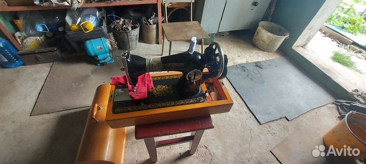 Швейная машинка