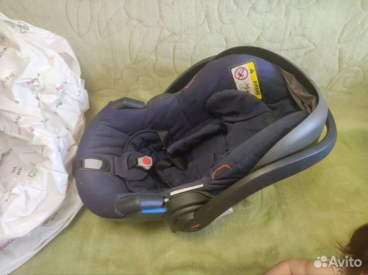 Автолюлька stokke izi go