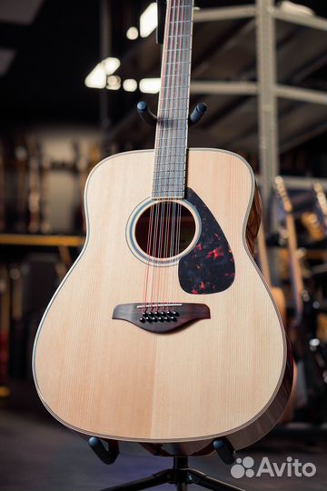 Акустическая гитара 12-струнная Yamaha FG820-12