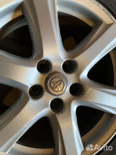 Bridgestone Ice Cruiser 7000 235/65 R17 108T