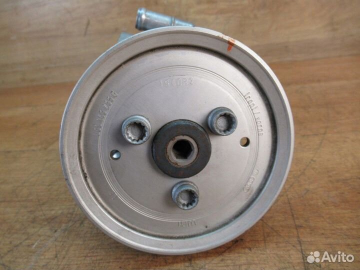 Насос гидроусилителя VW Touareg NF дизель 3.0TDI