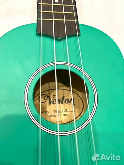 Укулеле Veston