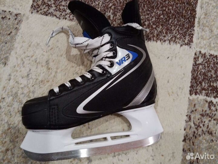 Коньки хоккейные