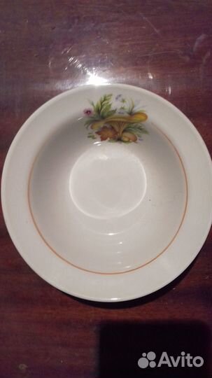 Глубокие суповые тарелки