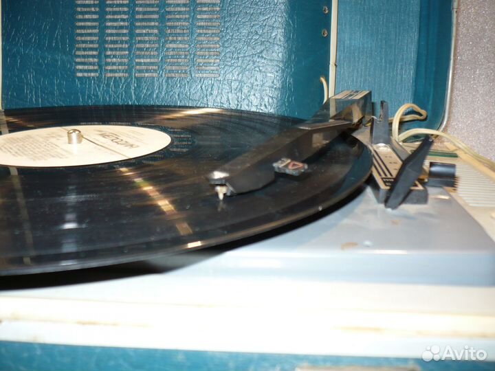 Ламповый проигрыватель любых пластинок Юность СССР