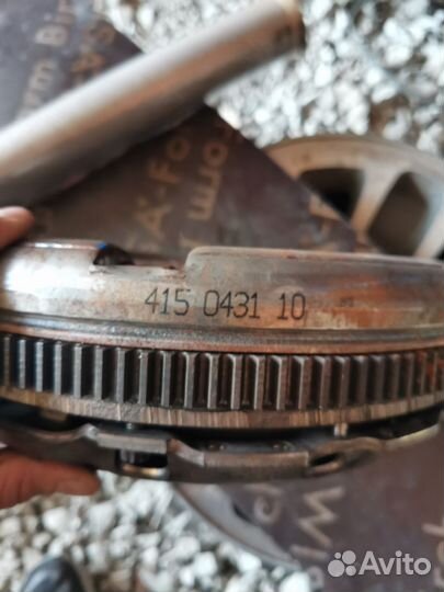 Маховик Volkswagen 415043110