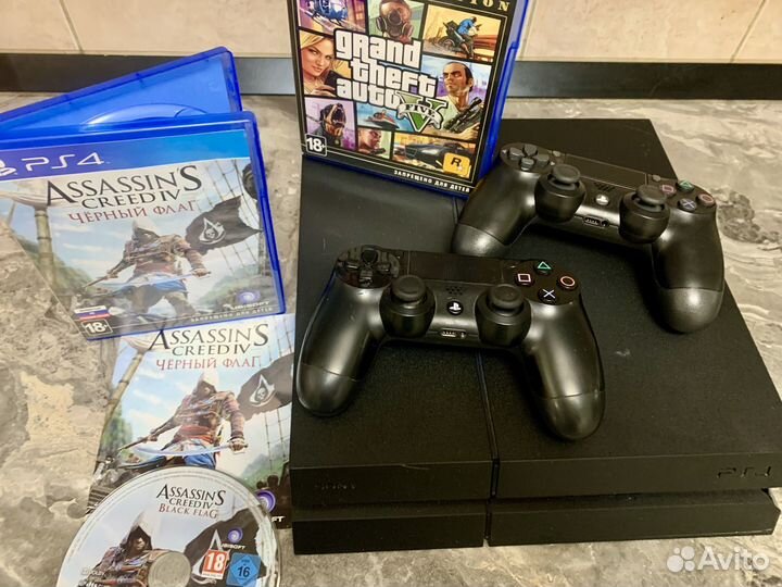 Sony playstation 4 1tb+GTA 5+2 джойстика