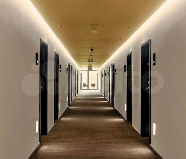 На выходе из метро Кузнецкий мост с 13.2 м²