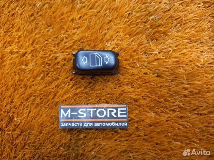 Кнопка стеклоподъемника передняя правая