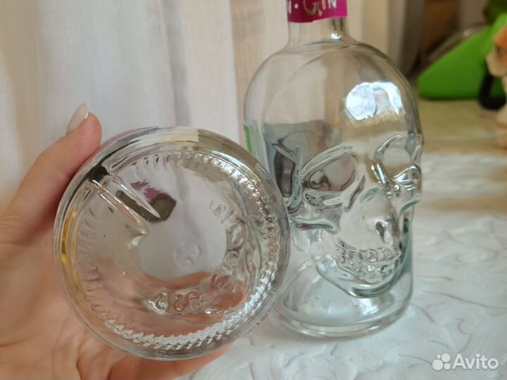 Бутылка череп стеклянная пустая хеллоуин