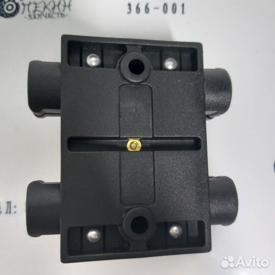 Блок предохранителей в аккумуляторном отсеке shaanxi DZ91189582037