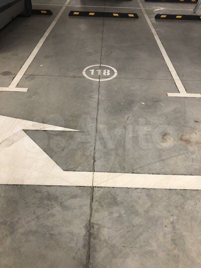 Машиноместо, 14 м²