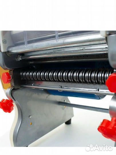 Тестораскатка-лапшерезка электрическая DHH-220C