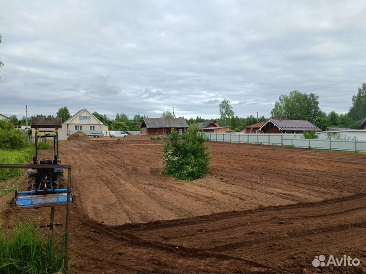 Вспашка земли минитрактором