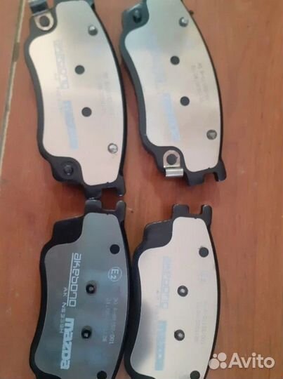 Тормозные колодки Mazda 6 GG 2002 переднее (новые)