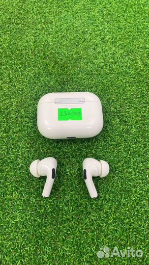 Наушники Apple AirPods Pro