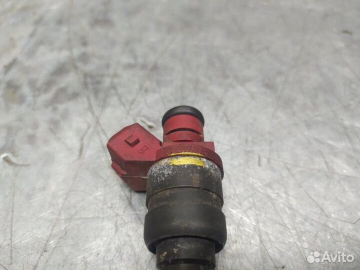 Форсунка инжекторная электрическая Audi A6 C5
