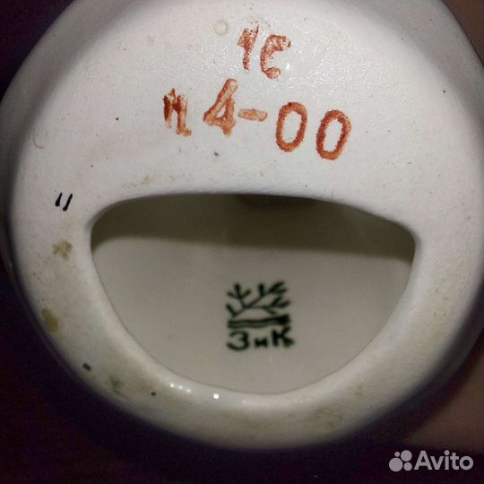 Фарфоровая статуэтка