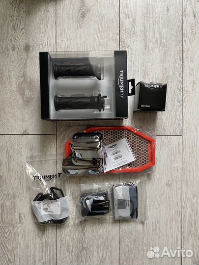 Доставка запчастей/экипировки Triumph