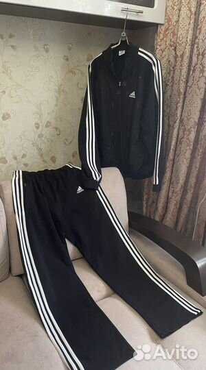 Спортивный костюм adidas женский