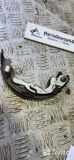 Колодки стояночного тормоза Б.У. Nissan Juke F15