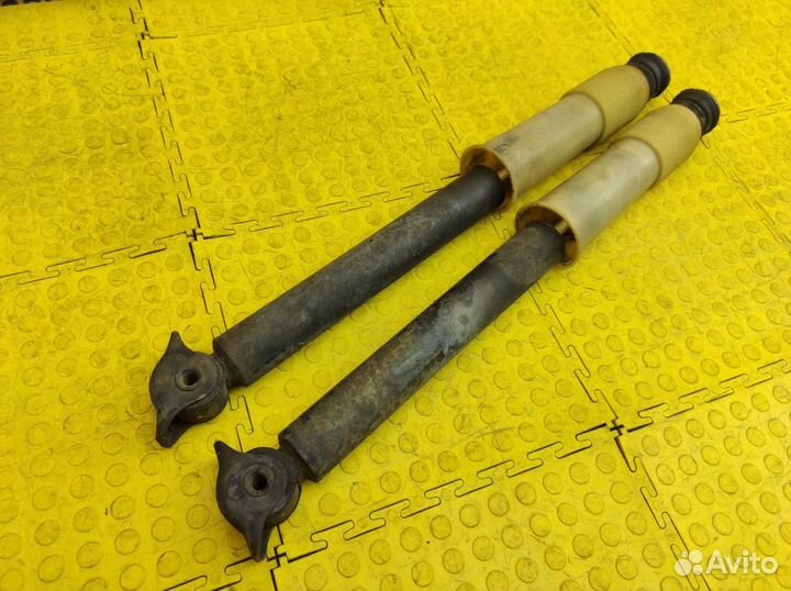 Амортизаторы комплект передние Mercedes-Benz W126