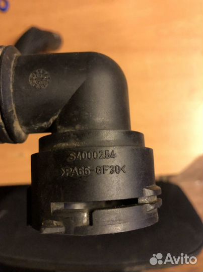 Патрубок радиатора Volvo s 80