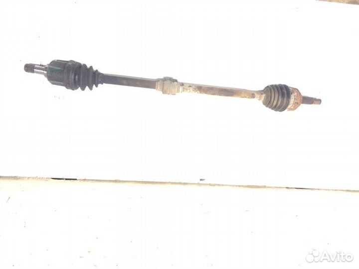 Привод правый Mitsubishi Lancer уневерсал 1.6 2007