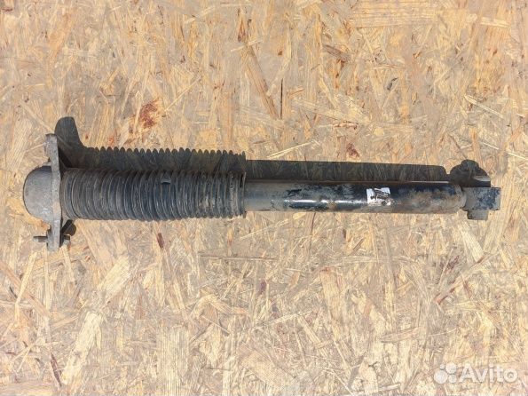 Kia Sportage 4 амортизатор задний